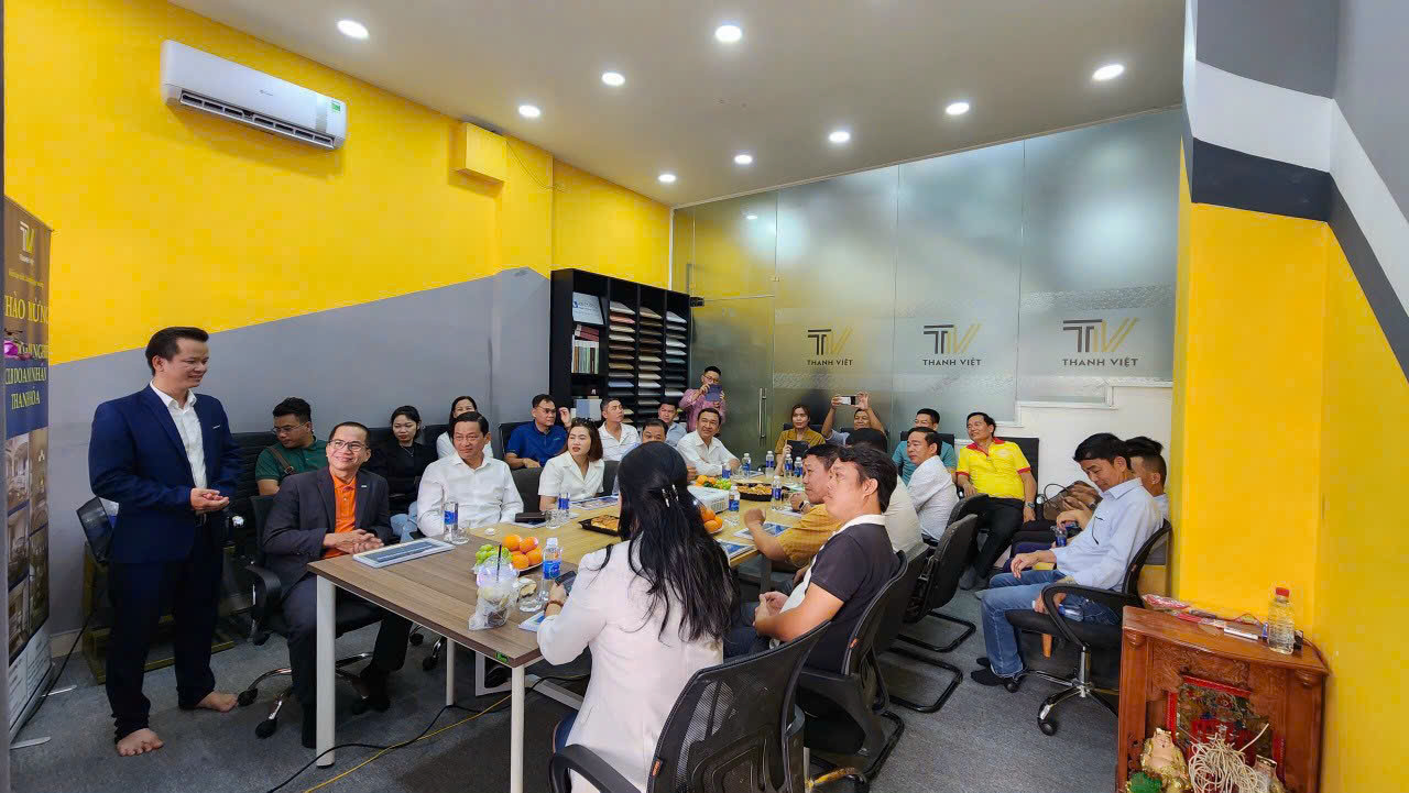 Office area 1.jpg